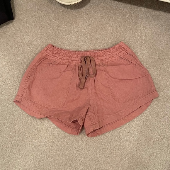 Altar’d State Essential Linen Shorts - Picture 4 of 6